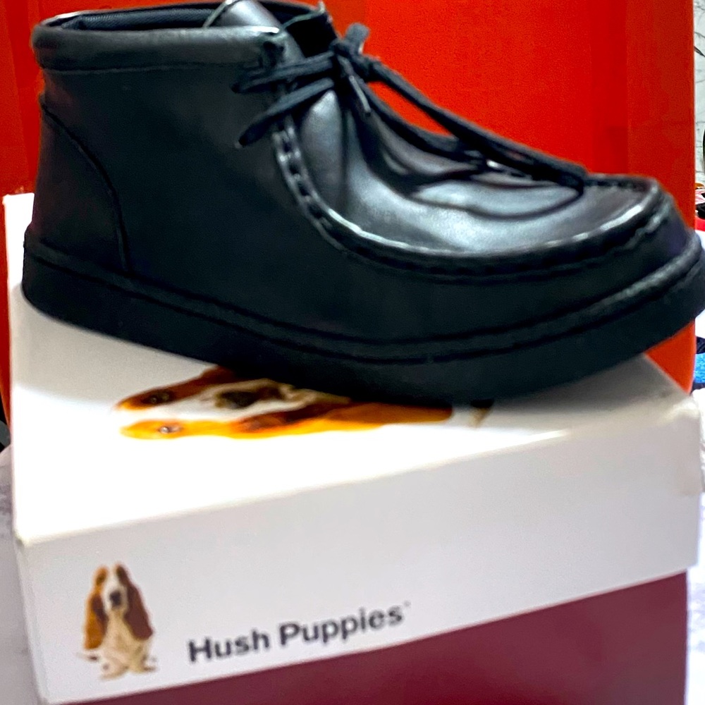 Little Boy’s Leather Wallabee style shoe.  Brand new with box!